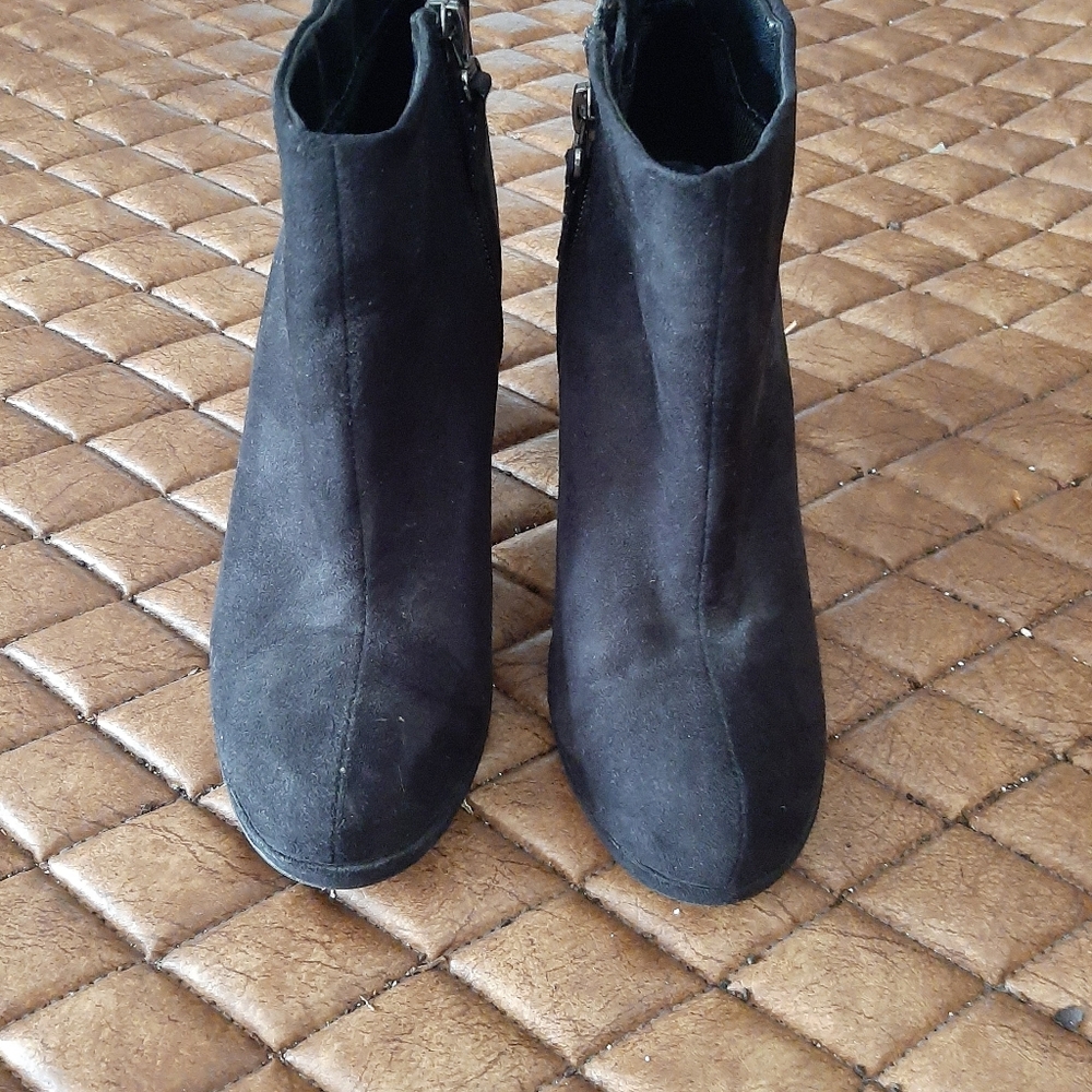 womans booties
